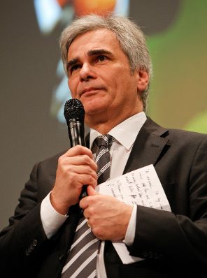 Am 10. November 2011 hielt Bundeskanzler Werner Faymann eine Rede bei der Global Social Business Summit 2011 im Kongresszentrum in der Messe Wien.