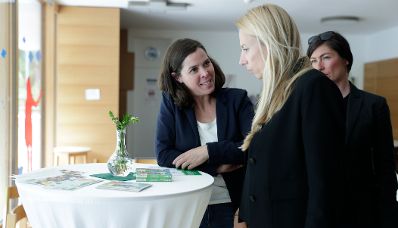 Am 10. Mai 2019 reiste Bundesministerin Juliane Bogner-Strau&szlig; anl&auml;sslich eines Bundesl&auml;ndertags nach Graz. Im Bild zu Besuch im SOS Kinderdorf St&uuml;bing.